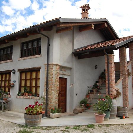 Agriturismo 'D Raine Montelupo Albese Экстерьер фото