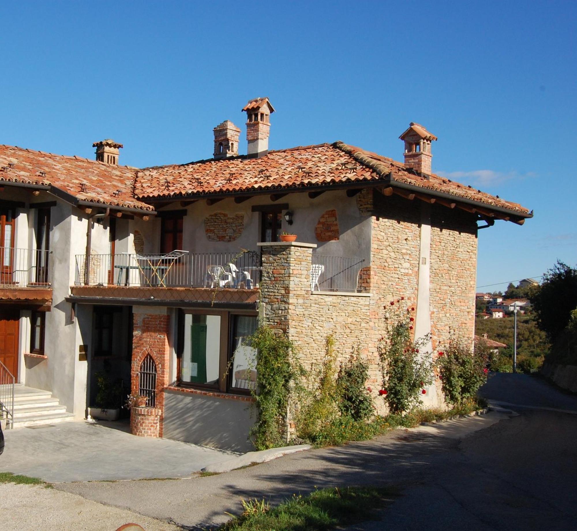 Agriturismo 'D Raine Montelupo Albese Экстерьер фото
