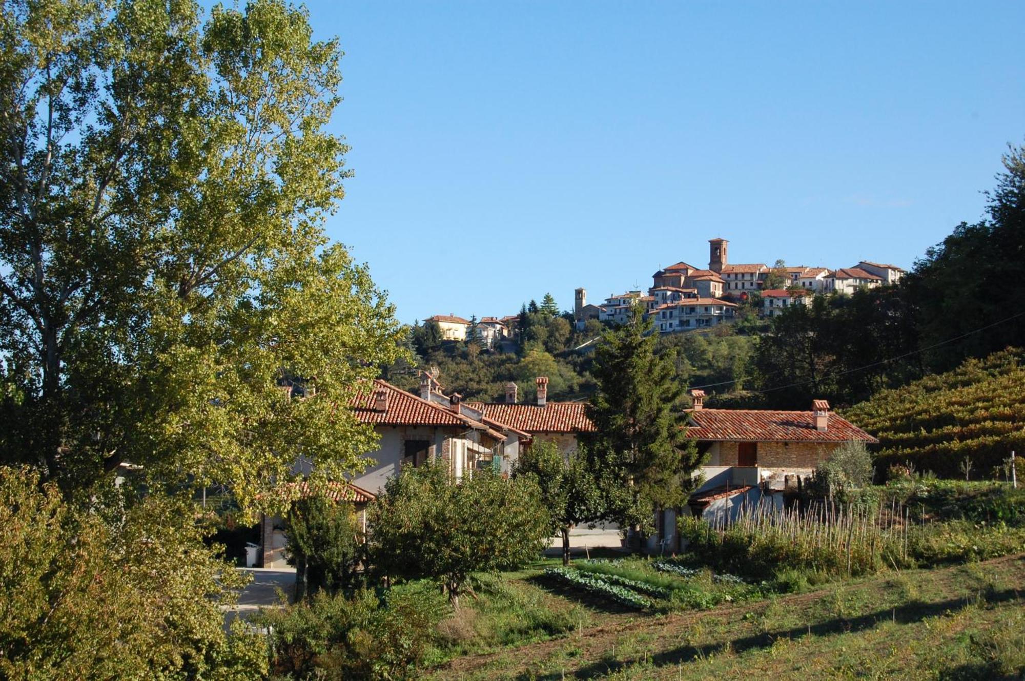 Agriturismo 'D Raine Montelupo Albese Экстерьер фото